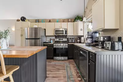 4744 S 3300 W, Roy, UT 84067 - Photo 5