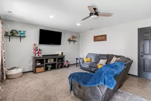 4744 S 3300 W, Roy, UT 84067 - Photo 19