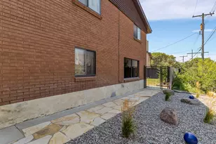 3371 E Larchmont Dr, Salt Lake City, UT 84109 - Photo 23