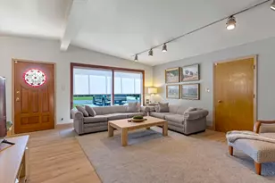 3371 E Larchmont Dr, Salt Lake City, UT 84109 - Photo 5