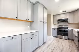 208 N Oakleaf Ln, North Salt Lake, UT 84054 - Photo 7