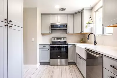 208 N Oakleaf Ln, North Salt Lake, UT 84054 - Photo 9