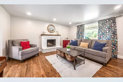 208 N Oakleaf Ln, North Salt Lake, UT 84054 - Photo 3