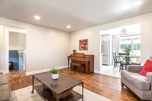 208 N Oakleaf Ln, North Salt Lake, UT 84054 - Photo 5