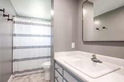 208 N Oakleaf Ln, North Salt Lake, UT 84054 - Photo 13