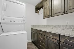 2261 S Tonaquint Dr, Saint George, UT 84770 - Photo 17