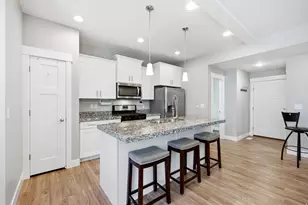 9283 S Bennington Ct, Sandy, UT 84094 - Photo 7
