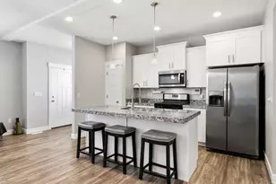 9283 S Bennington Ct, Sandy, UT 84094 - Photo 9