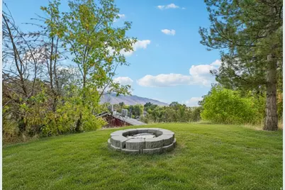 5625 S Crestwood Dr E, South Ogden, UT 84405 - Photo 53