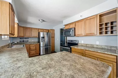 5625 S Crestwood Dr E, South Ogden, UT 84405 - Photo 11