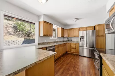 5625 S Crestwood Dr E, South Ogden, UT 84405 - Photo 9