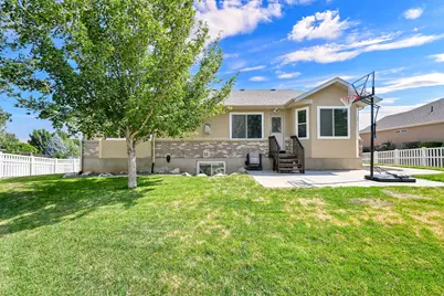 1809 E Kay Ln, South Weber, UT 84405 - Photo 37