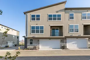 6807 W Heart Rock Ln, Herriman, UT 84096 - Photo 3