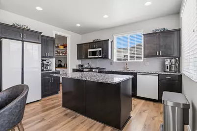 9416 S Lea Heather Way W, West Jordan, UT 84081 - Photo 5