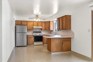 1064 W 180 N, Orem, UT 84057 - Photo 11