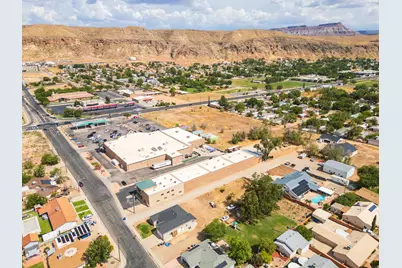 195 W 500 N #6,7 WH, La Verkin, UT 84745 - Photo 33