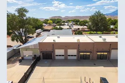 195 W 500 N #6,7 WH, La Verkin, UT 84745 - Photo 17