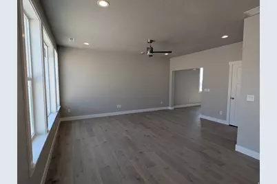 3375 E Baywater Dr #516, Eagle Mountain, UT 84005 - Photo 3