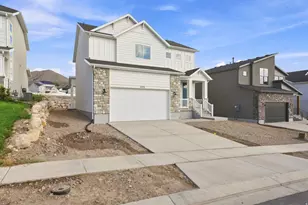 3375 E Baywater Dr, Eagle Mountain, UT 84005 - Photo 3