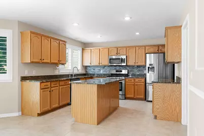 1121 Oakridge Park Dr, Farmington, UT 84025 - Photo 7