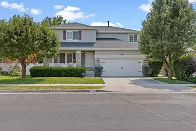 1121 Oakridge Park Dr, Farmington, UT 84025 - Photo 1