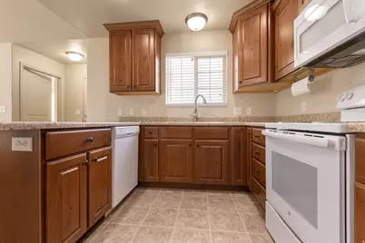 385 E 2280 N #D, North Logan, UT 84341 - Photo 17