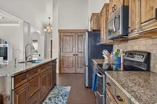 425 E Meadow Lark Ln, Elk Ridge, UT 84651 - Photo 11