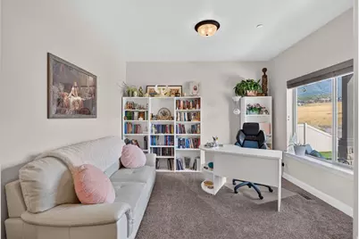 425 E Meadow Lark Ln, Elk Ridge, UT 84651 - Photo 11