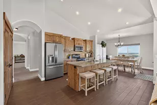 425 E Meadow Lark Ln, Elk Ridge, UT 84651 - Photo 15