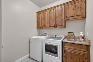 425 E Meadow Lark Ln, Elk Ridge, UT 84651 - Photo 23