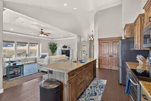 425 E Meadow Lark Ln, Elk Ridge, UT 84651 - Photo 13