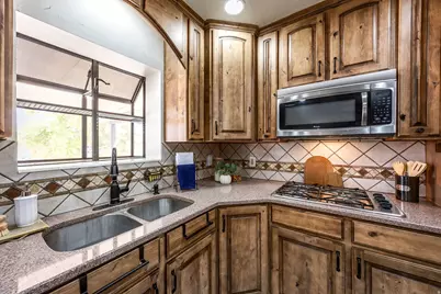 865 E Canyon Rd S, Spanish Fork, UT 84660 - Photo 7