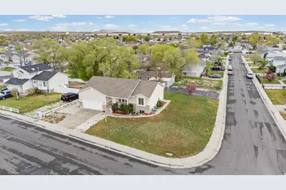 6370 W Settlers Point Dr S, West Valley, UT 84128 - Photo 23