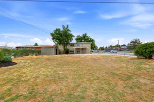 325 W Princeton Dr, Midvale, UT 84047 - Photo 23