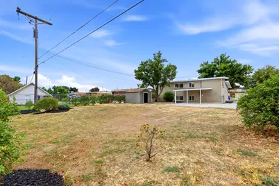 325 W Princeton Dr, Midvale, UT 84047 - Photo 9