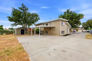 325 W Princeton Dr, Midvale, UT 84047 - Photo 27