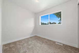 325 W Princeton Dr, Midvale, UT 84047 - Photo 17