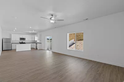 7192 Oquirrh Ranch Pkwy, Eagle Mountain, UT 84005 - Photo 7