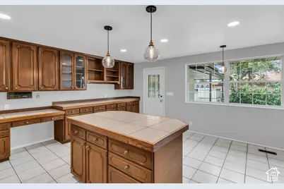 2329 E Sublette Pl, Sandy, UT 84093 - Photo 19