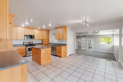 182 S Morning Mist Ln, Kaysville, UT 84037 - Photo 3
