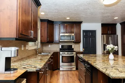 2235 E Woodchuck Way, Sandy, UT 84093 - Photo 3
