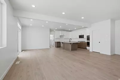 174 N Mia Cove Cv E #17, Saratoga Springs, UT 84043 - Photo 5