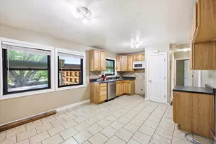 4372 S 375 E, Washington Terrace, UT 84405 - Photo 9