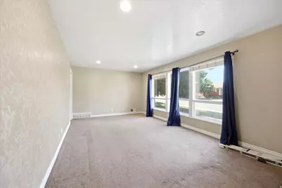 4372 S 375 E, Washington Terrace, UT 84405 - Photo 5