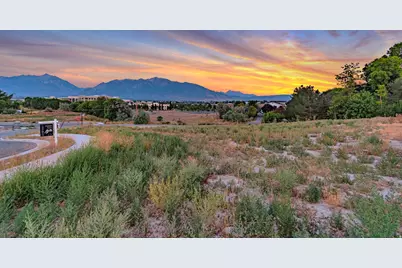 1096 W Kings Landing Ct #2, South Jordan, UT 84095 - Photo 5
