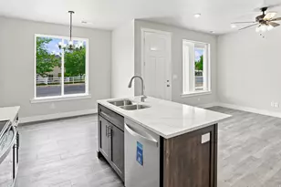 813 S 270 E, Smithfield, UT 84335 - Photo 3