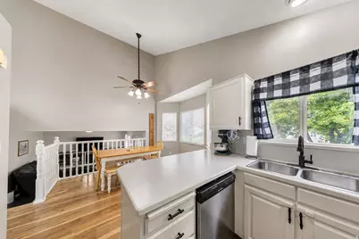 5503 S 3375 W, Roy, UT 84067 - Photo 9