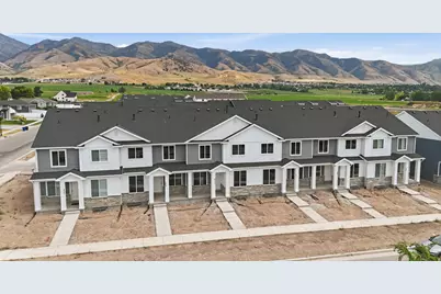 817 S 270 E #4, Smithfield, UT 84335 - Photo 1