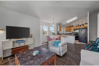 148 W Daybreak Ln, Saratoga Springs, UT 84045 - Photo 5