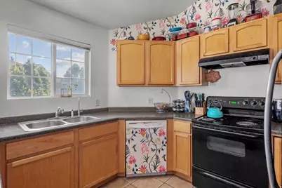 148 W Daybreak Ln, Saratoga Springs, UT 84045 - Photo 9